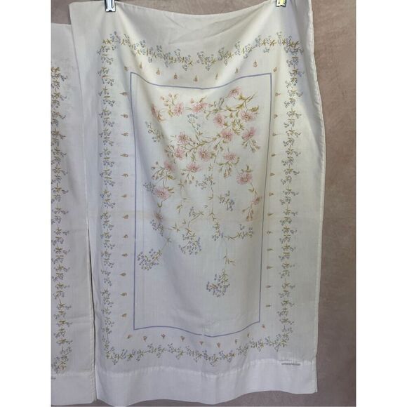 Vintage Floral Pillowcase Set of 2 - Picture 5 of 7